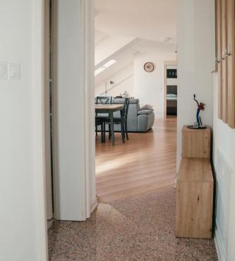 Deniro Apartment