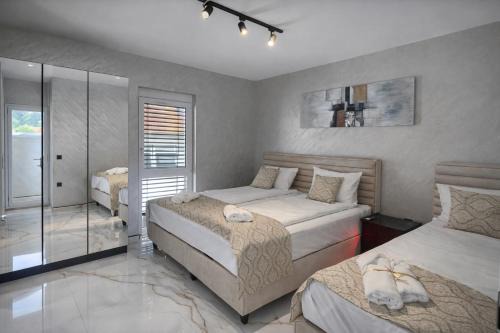 Dinlux Residence