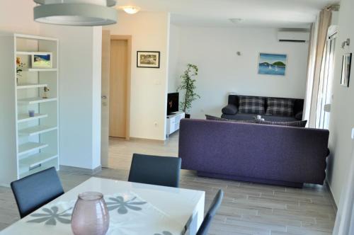 Apartments Zora in Rogoznica