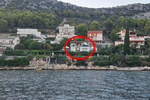 Apartments by the sea Seget Vranjica, Trogir - 7508 in Seget Vranjica