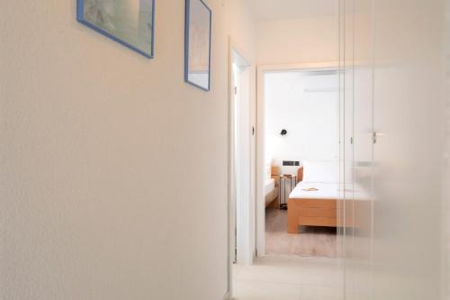 Secluded Sea View House - 10m from the Sea in Gdinj