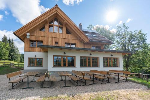 Planinska koča na Uskovnici