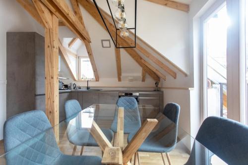 Bright & Spacious Loft In The Heart Of Old Town