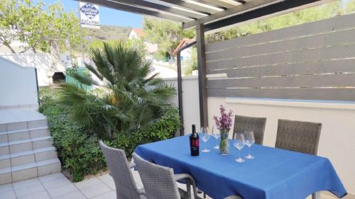 Apartments Riba in Vis