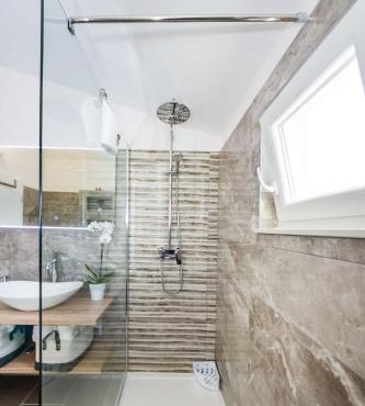 Apartmani NEVA, Pridraga