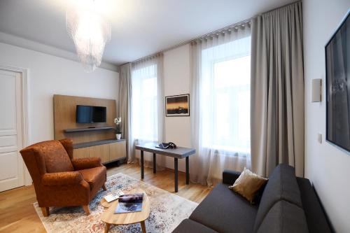 City Centre Chic Apartment Ljubljana 2/4