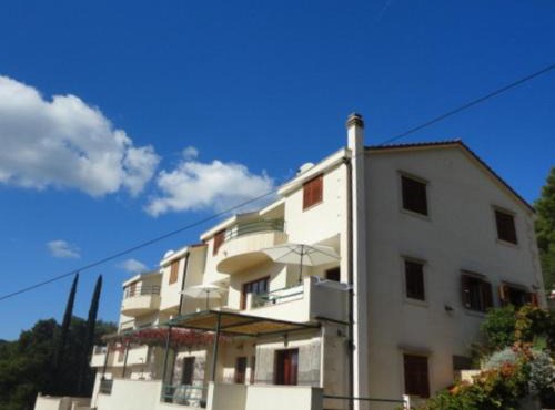 Belic Vinko- house in Jelsa